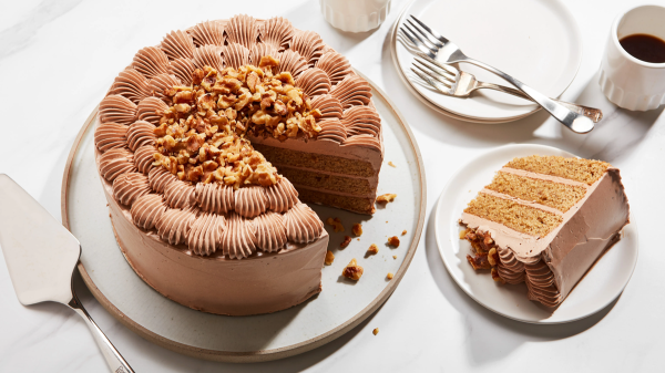 طرز تهیه کیک موکا خانگی با نکات حرفه ای برای پخت کیک خیس طرز تهیه کیک موکا خانگی با نکات حرفه ای برای پخت کیک خیس